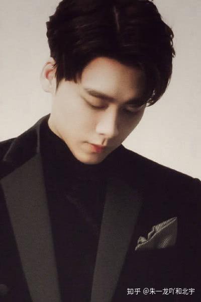 颜值最高男明星,盘点娱乐圈颜值最高男明星风采瞬间”