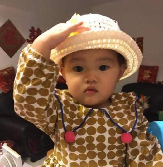 18岁网红拿钢管跳舞,18岁网红点燃网络舞蹈热潮