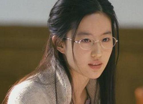 各地女明星眼睛近视,女明星近视眼的风采