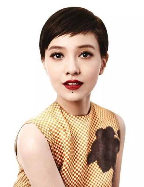 短头发唱歌的女明星,歌声绕梁——揭秘短发女明星的独特风采