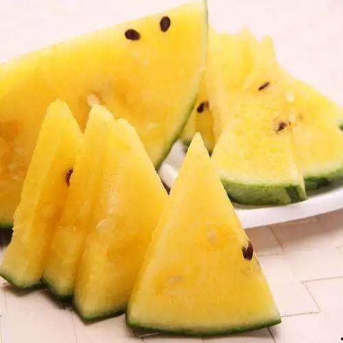 黑瓜吃瓜,揭秘娱乐圈的瓜田秘闻