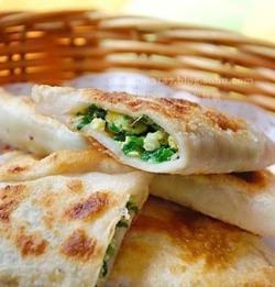 网红老妈做韭菜盒子视频,家常美味一学就会