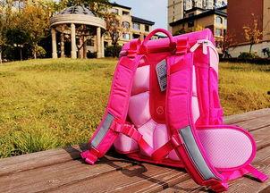 网红书包送小书包,传递爱心送出小书包温暖行动