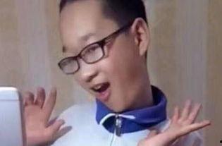 网红小可爱丸子头,萌态可掬的时尚潮流代表