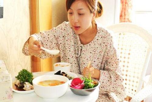 坐月子吃籽瓜,籽瓜助力产后恢复，营养美味两不误